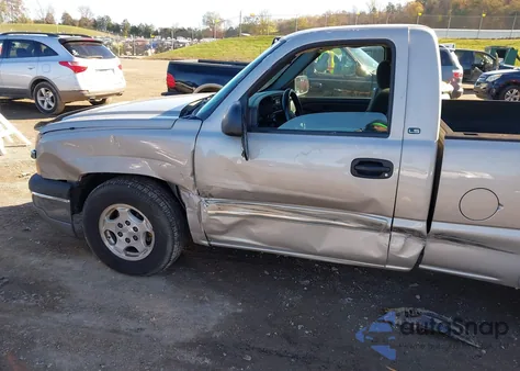 2004 Chevrolet Silverado 1500 Ls z USA, uszkodzony, nr VIN 1GCEC14TX4Z173078
